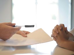 Este es el tiempo que duras en el buró de crédito después de haber ingresado. ESPECIAL / PEXELS Andrea Piacquadio