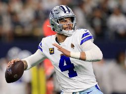 Dak Prescott, quien ha sido elegido tres veces al Pro Bowl, ha sido titular desde su año de novato después de que Tony Romo se lesionó en la pretemporada 2016. AFP / ARCHIVO