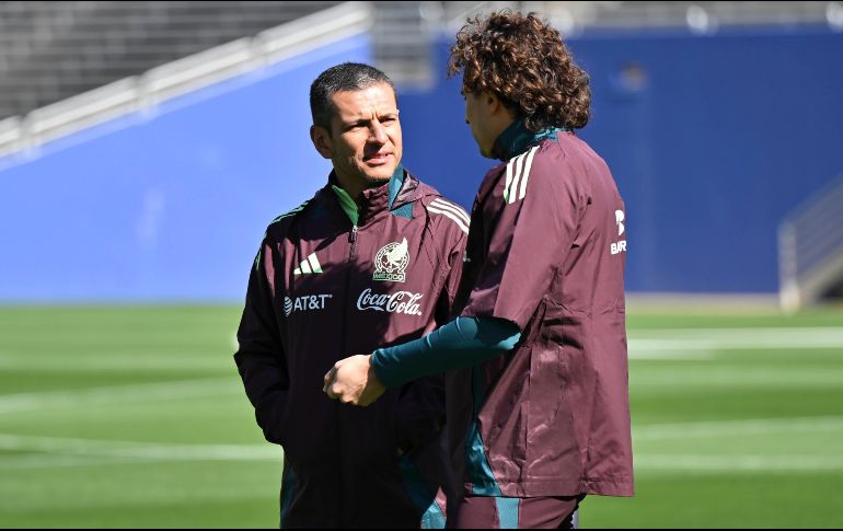 Fue este mismo lunes cuando los últimos seleccionados que faltaban por llegar lo hicieron y de inmediato se integraron a las labores. CORTESÍA/ Selección Mexicana.