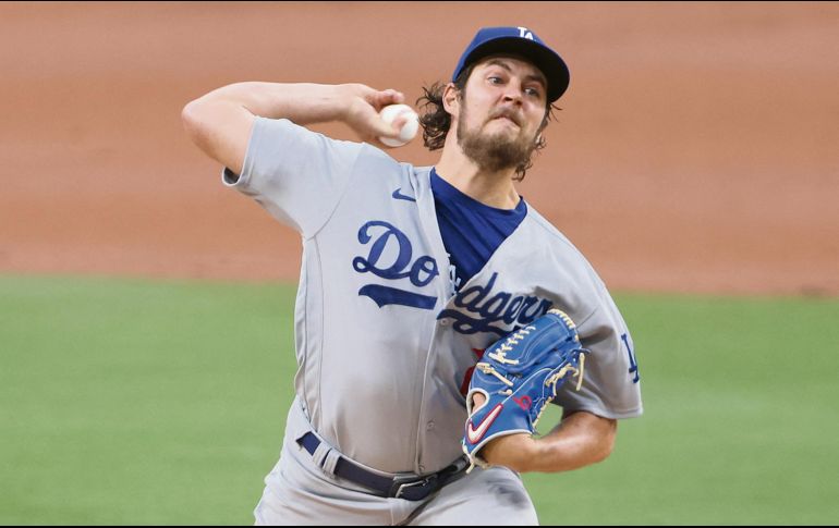 Bauer no lanza en Grandes Ligas desde 2021, cuando se le acusó de abuso sexual, por lo que fue suspendido por 194 enfrentamientos. EFE/S. Haffey