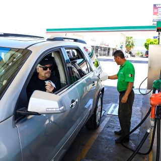 Gasolina Magna sube 70 centavos el litro