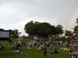 La compañía CinemaLive ha traído una experiencia única de cine al aire libre a diversos puntos de la Zona Metropolitana de Guadalajara (ZMG), ofreciendo una fusión perfecta entre la magia del cine y la naturaleza. FACEBOOK / Cinema Live Guadalajara