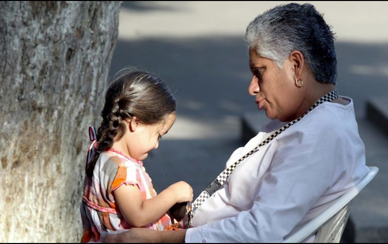 El Informe Mundial de la Felicidad 2024 se centra este año por primera vez en analizar la felicidad en las diferentes etapas de la vida. EL INFORMADOR / ARCHIVO