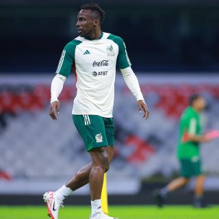 Julián Quiñones utilizará el número de Raúl Jiménez en la Selección