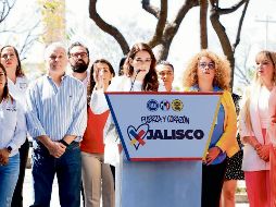 Laura Haro estuvo arropada por parte del grupo de candidatos de la coalición. ESPECIAL