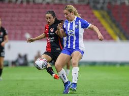 Aunque todo parecía indicar que la academia sufriría una muy abultada derrota, las dirigidas por Roberto Medina lograron subsistir y desacelerar el ataque visitante. IMAGO7.