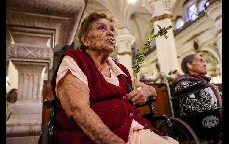 El Cardenal de Guadalajara, José Francisco Robles Ortega, hizo un llamado a las personas a vivir la Semana Santa como la culminación de un proceso que se inició el miércoles de ceniza con la oración. EL INFORMADOR / H. Figueroa