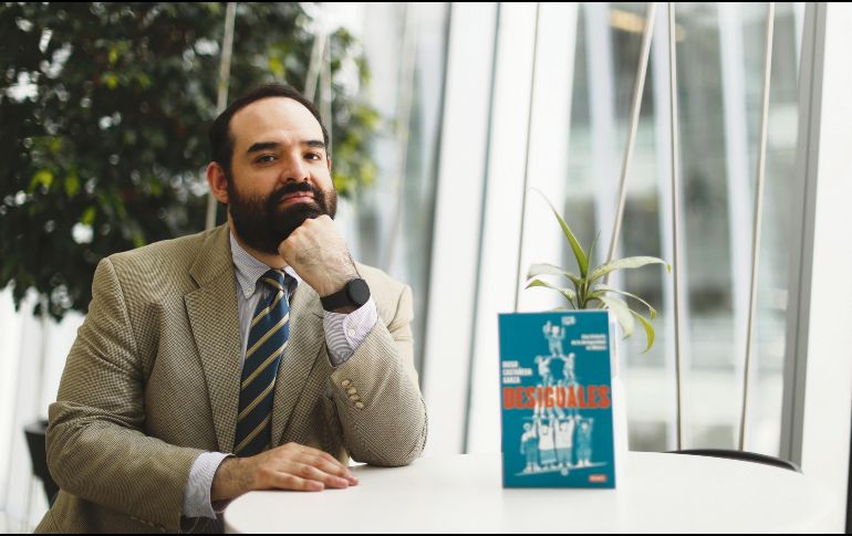 El economista Diego Castañeda denuncia la desigualdad en México y la “deuda gigantesca” del Gobierno de Andrés Manuel López Obrador, sobre todo  en materia de sanidad, según asegura en una entrevista. EFE