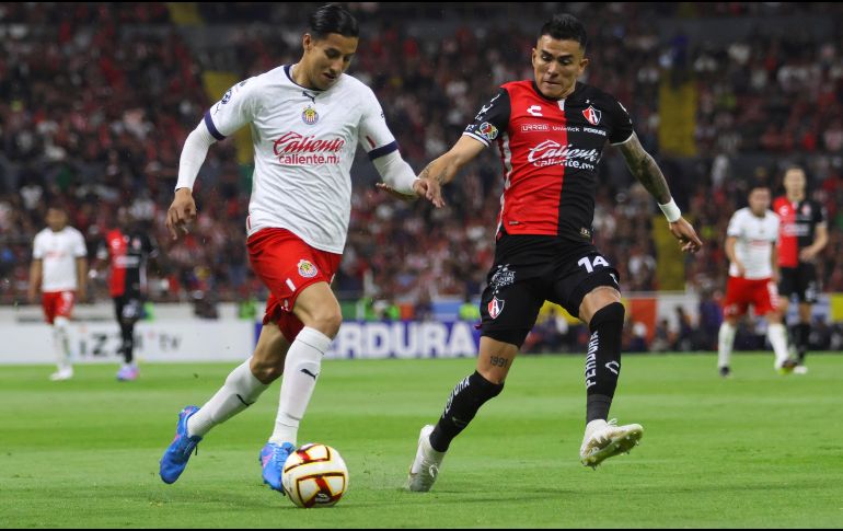 Aunque no fue el mejor duelo, el Clásico Tapatío de este domingo en Los Ángeles dejó novedades interesantes dentro del campamento del Rebaño. IMAGO7