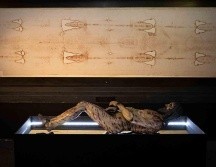 La muestra está compuesta por 200 objetos que muestran la historia, el arte, diversos hechos y objetos relacionados con el lienzo sagrado. ESPECIAL / UAG