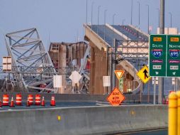 El puerto de Baltimore, uno de los más grandes y con más tráfico del planeta, fue cerrado hasta nueva orden, pero siguen operativos los camiones de carga y descarga. EFE / S. Thew