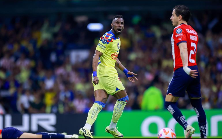 El Estadio Akron fue testigo de incidentes lamentables relacionados con actos de racismo por parte de la afición rojiblanca hacia el delantero Julian Quiñones. / IMAGO7