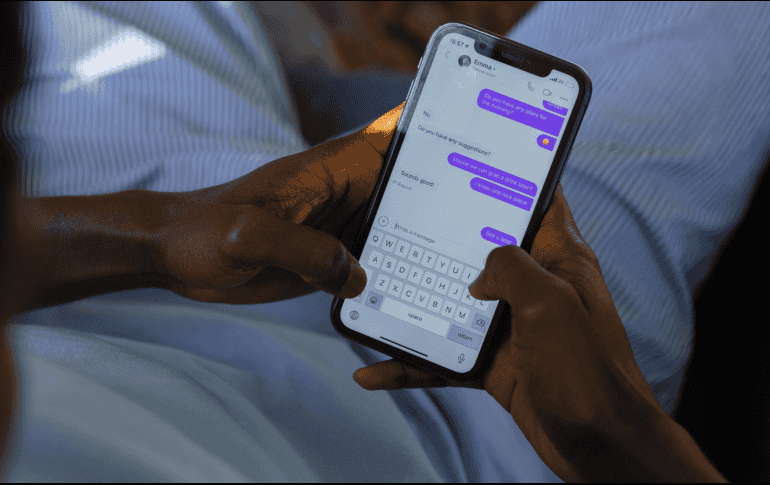 El mensaje “vv” tiene su origen en TikTok. ESPECIAL/Freepik