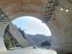 El nuevo tramo de la vía corta evita la zona de curvas. EL INFORMADOR/ R. Bobadilla