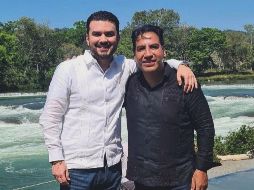 Eduardo Ramírez (derecha), candidato de Morena al gobierno de Chiapas, lamentó la muerte de su coordinado de campaña. X/ramirezlalo_