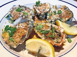 Las ostras se diferencian de las almejas principalmente en la forma de la concha, la cual es irregular, pero conserva su forma ovalada y se parece a una roca marina. SUN / ARCHIVO