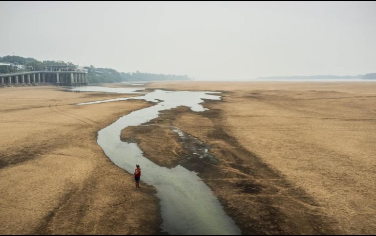 .Además, la reducción del caudal ha llegado a paralizar algunas estaciones de tratamiento de agua y ha afectado el suministro hídrico de la población. EFE/Raphael Alves
