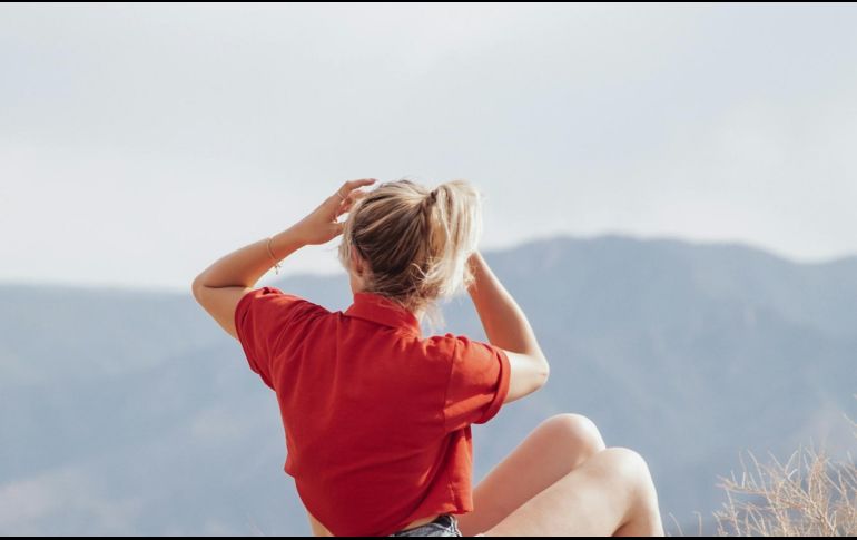 Los médicos dicen que mirar un eclipse solar sin protección incluso por unos segundos no compensa el riesgo. ESPECIAL / Foto de LOGAN WEAVER | @LGNWVR en Unsplash