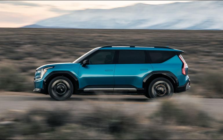 Los 3 autos que quedaron como finalistas fueron el Volvo EX30, BYD Seal y KIA EV9. ESPECIAL / kia.com