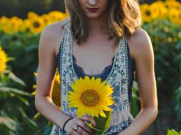 Señalan la importancia de la vacunación contra el VPH como otra fuerte medida preventiva, considerándolo como un segundo hábito a tener en cuenta. UNSPLASH / Jake Young