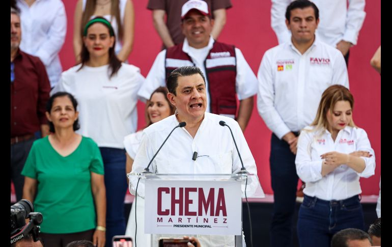 El candidato tapatío emanado del partido Morena acusó que el crimen tomó la ciudad, así como a los gobiernos que no reciben a las madres buscadoras de sus familiares desaparecidos para brindarle atención y apoyo para difundir sus cédulas de búsqueda. EL  INFORMADOR / H. Figueroa