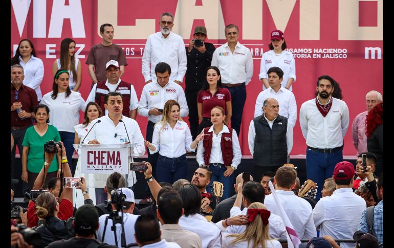 El candidato tapatío emanado del partido Morena acusó que el crimen tomó la ciudad, así como a los gobiernos que no reciben a las madres buscadoras de sus familiares desaparecidos para brindarle atención y apoyo para difundir sus cédulas de búsqueda. EL  INFORMADOR / H. Figueroa