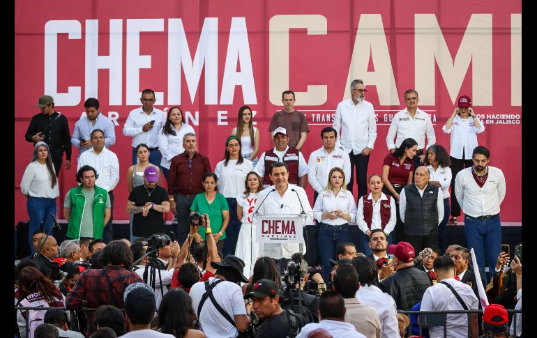 El candidato tapatío emanado del partido Morena acusó que el crimen tomó la ciudad, así como a los gobiernos que no reciben a las madres buscadoras de sus familiares desaparecidos para brindarle atención y apoyo para difundir sus cédulas de búsqueda. EL  INFORMADOR / H. Figueroa