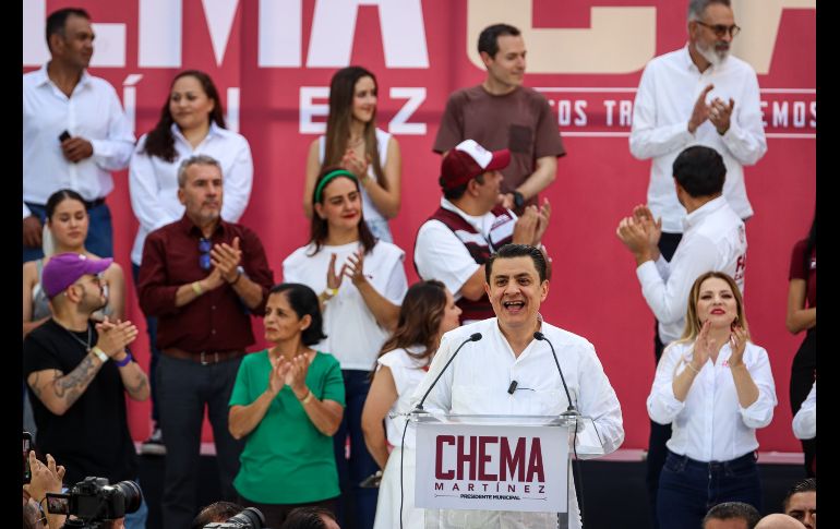 El candidato tapatío emanado del partido Morena acusó que el crimen tomó la ciudad, así como a los gobiernos que no reciben a las madres buscadoras de sus familiares desaparecidos para brindarle atención y apoyo para difundir sus cédulas de búsqueda. EL  INFORMADOR / H. Figueroa