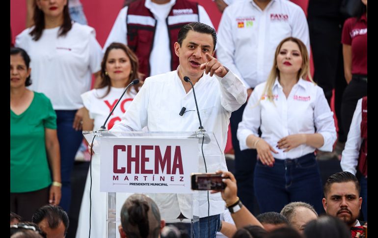 El candidato tapatío emanado del partido Morena acusó que el crimen tomó la ciudad, así como a los gobiernos que no reciben a las madres buscadoras de sus familiares desaparecidos para brindarle atención y apoyo para difundir sus cédulas de búsqueda. EL  INFORMADOR / H. Figueroa