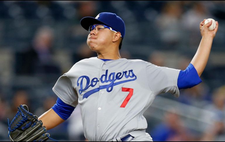 Julio Urías, sacudió a la comunidad deportiva al ser arrestado en la ciudad de Los Ángeles por un caso de violencia doméstica. AP / ARCHIVO