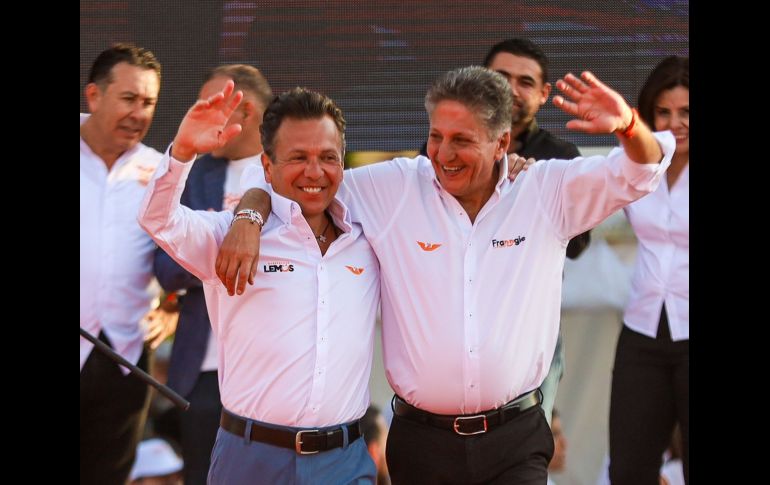 Acompañado de Pablo Lemus, candidato de Movimiento Ciudadano a la gubernatura de Jalisco, Frangie refrendó el compromiso de la ampliación de la línea 3 del Tren Ligero hacia la zona de Tesistán. EL INFORMADOR/ A. Navarro.