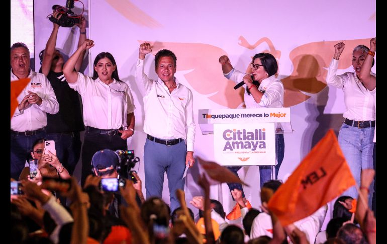 La abanderada naranja arrancó sus actividades proselitistas con un mitin en el Jardín Hidalgo, en el Centro de Tlaquepaque, acompañada del candidato a la gubernatura Pablo Lemus. EL INFORMADOR/ H. Figueroa.