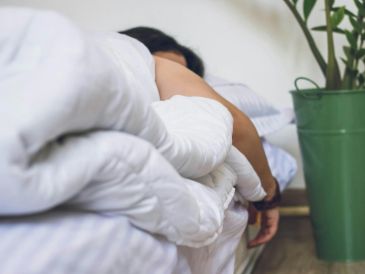 Dormir es indispensable para el ser humano, ya que el descanso ayuda a mantener buena salud. ESPECIAL / Foto de Andisheh A en Unsplash