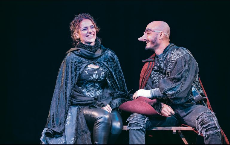 Escena entre el personaje de “Roxanne” y “Cyrano”. ESPECIAL