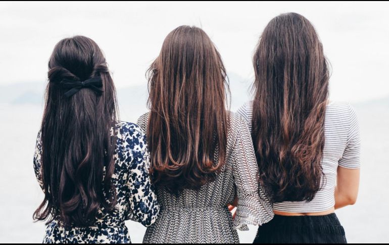 Las vitaminas son importantes para las personas, ya que actúan en la salud del cabello y del cuero cabelludo. ESPECIAL / Foto de Suhyeon Choi en Unsplash