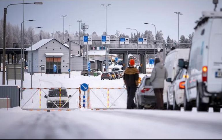 Finlandia cerró su frontera terrestre de 1.340 kilómetros a finales del año pasado después de que más de 1.300 migrantes sin la documentación o visa correspondiente. EFE / ARCHIVO