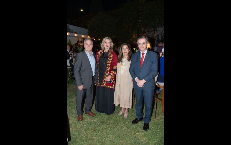 Fabio Toticchi, María Isabel Gómez Castellanos, Claudia González y Rubén Estrada. GENTE BIEN JALISCO/ Servando Gómez
