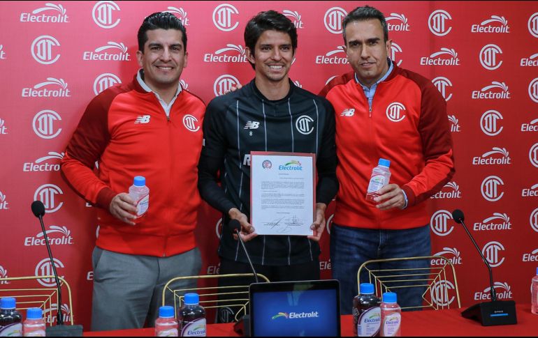 Será por los próximos dos años que Electrolit trabaje de la mano con el primer equipo del Toluca. CORTESÍA.