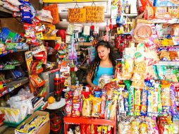 Tienditas sobreviven a grandes cadenas
