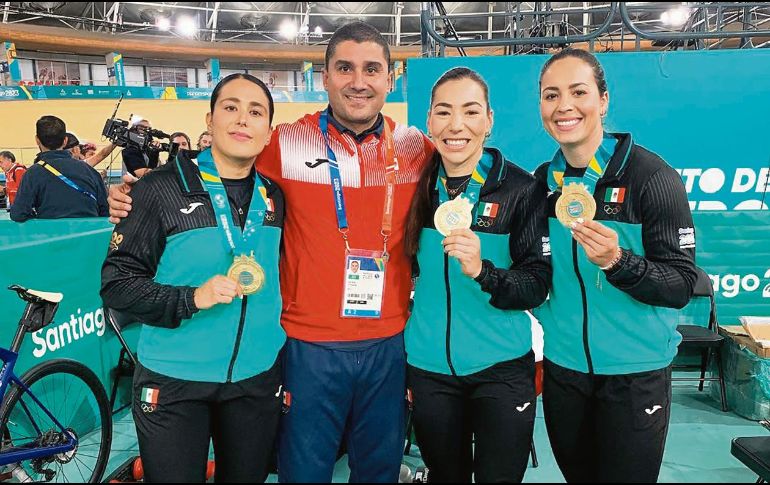 Iván Ruiz ha transformado las carreras de Jessica Salazar (izq.), Daniela Gaxiola y Yuli Verdugo (der.). ESPECIAL