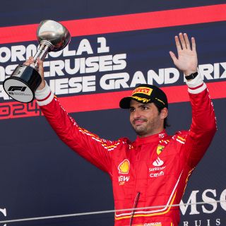 Carlos Sainz podría ser el reemplazo de Lewis Hamilton en Mercedes