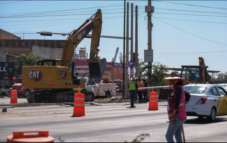 A partir de este lunes, la Secretaría de Infraestructura y Obra Pública (SIOP) arrancó con los trabajos para la construcción de la ampliación del Peribús hacia Tonalá. CORTESÍA