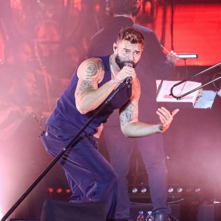 Ricky Martin sorprende a Madonna en concierto (VIDEO)