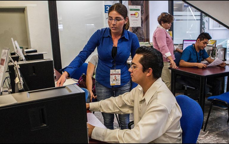 El tiempo para presentar la declaración anual para las personas físicas ante el SAT ya llegó y se extenderá durante todo abril. EL INFORMADOR / ARCHIVO