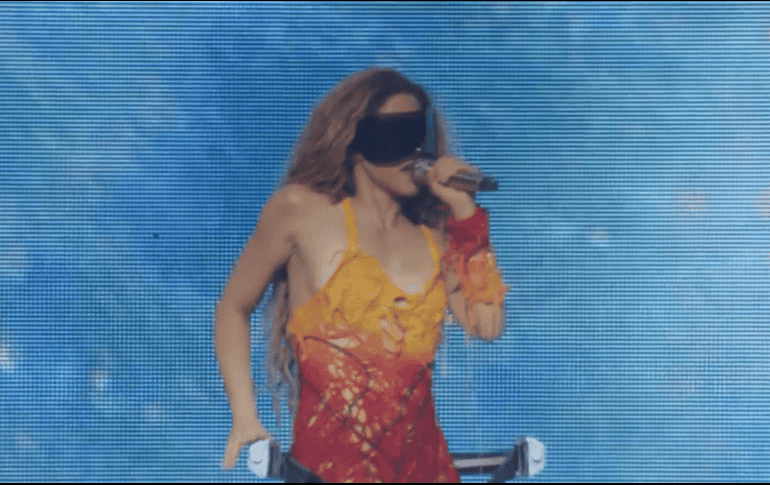 La artista colombiana apareció de sorpresa durante la presentación de Bizarrap. ESPECIAL / X: @coachella