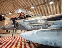 Pilotos israelíes después de una misión de interceptación de misiles y drones. Si Israel contraataca, la situación bélica y económica podría salirse de control. EFE/Ejército de Israel