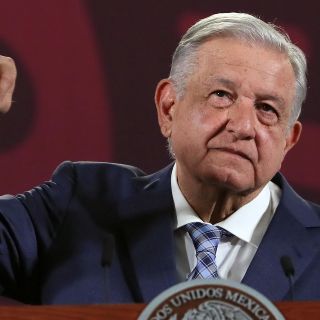 Siempre se ponen obstáculos a migrantes para que voten: López Obrador