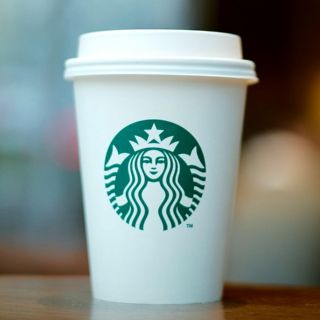 Starbucks regalará vasos reutilizables por el Día de la Tierra