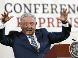 López Obrador defendió hoy la votación del polémico Fondo de Pensiones, una bolsa de 40 MMDP que busca garantizar el pago de jubilaciones con 100% del último sueldo. EFE / M. Guzmán