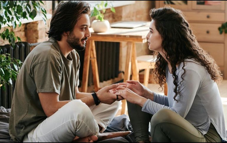 La comunicación efectiva es una herramienta que puede desarrollarse con el tiempo. ESPECIAL/Foto de August de Richelieu en Pexels